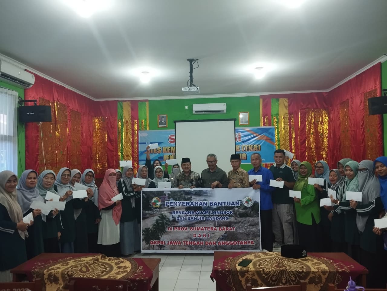 Solidaritas Koperasi Pegawai RI untuk Korban Banjir Sumatera Barat